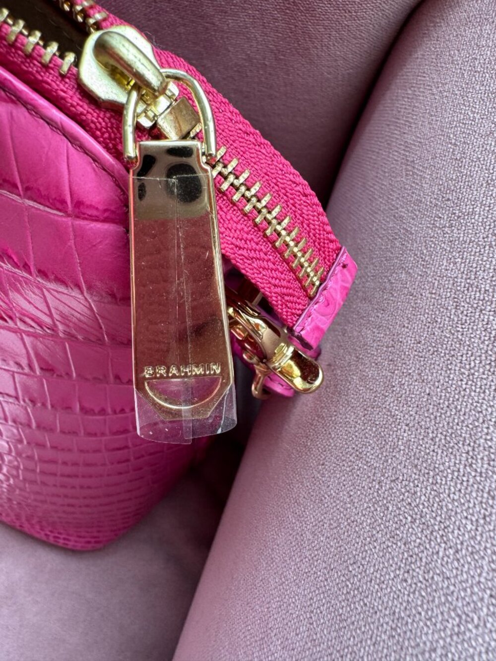 Pink Brahmin Bag with dustcover- like new - Picture 8 of 8